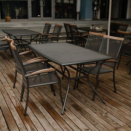 7 Days Hotel Kamyanets-Podilskyi Eksteriør billede